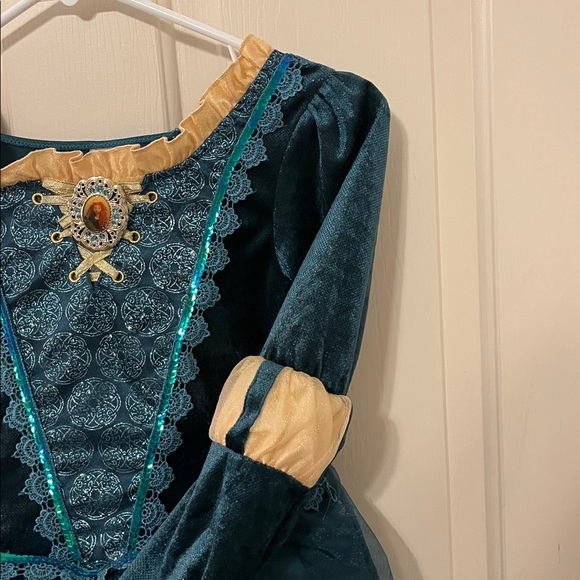 Disney’s Brave Princess Teal and Gold Kids Costume - Picture 4 of 6